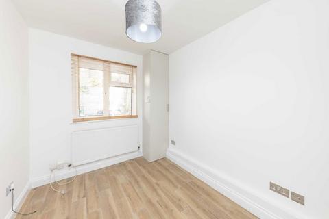 2 bedroom flat to rent, Shakespeare Road, London W3