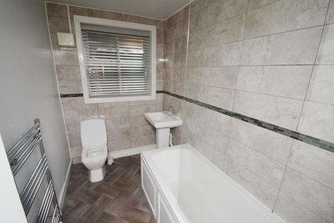 5 bedroom flat to rent, Clifton Avenue, Manchester M14