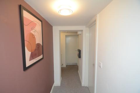 5 bedroom flat to rent, Clifton Avenue, Manchester M14