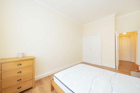 2 bedroom flat to rent, Hall Road, London NW8