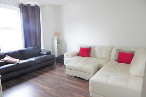 3 bedroom terraced house to rent, Astonville Street, Southfields, London