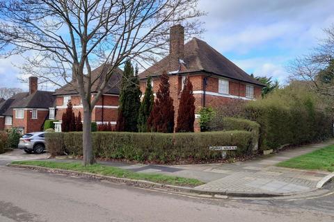 5 bedroom detached house to rent, Brim Hill, London N2