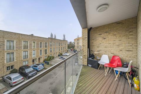 2 bedroom flat for sale, Coxwell Boulevard, Mill Hill, London, NW9