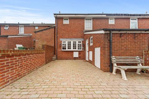 3 bedroom terraced house for sale, Windmill Chase, Leeds LS26