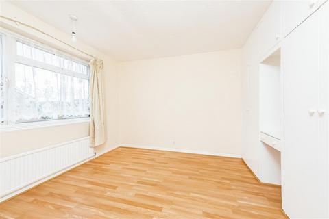 4 Hayse Hill, Windsor, SL4 5SZ