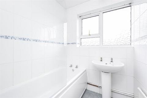 4 Hayse Hill, Windsor, SL4 5SZ