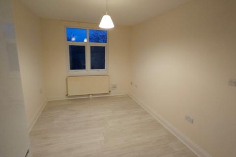 1 bedroom flat to rent, Great North Way, London, NW4