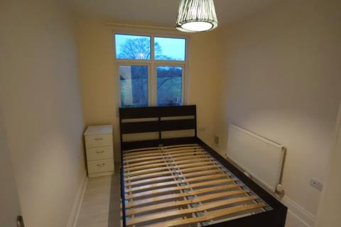 1 bedroom flat to rent, Great North Way, London, NW4