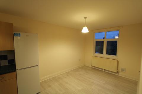 1 bedroom flat to rent, Great North Way, London, NW4