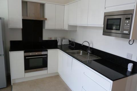 1 bedroom apartment to rent, 17 Napier terrace, F1