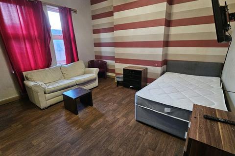 1 bedroom house of multiple occupation to rent, Langworthy Rd ( BILLS INC), Manchester (Salford) M6