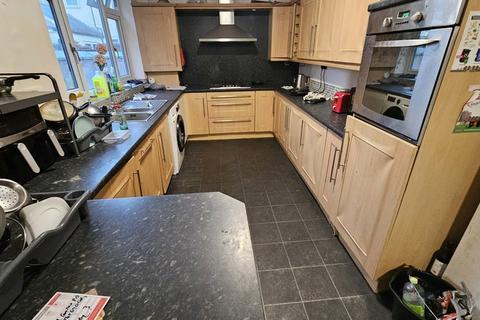 1 bedroom house of multiple occupation to rent, Langworthy Rd ( BILLS INC), Manchester (Salford) M6