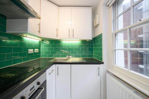 Studio to rent, Sandwich Street, Bloomsbury, London