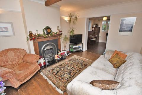 4 bedroom cottage for sale, Sittingbourne Road, Maidstone