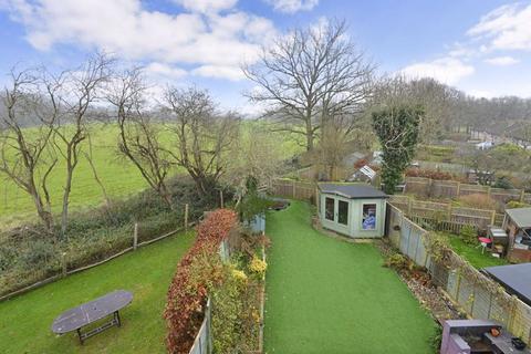 10 Dukes Close, Cranleigh, GU6 7JU
