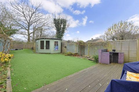 10 Dukes Close, Cranleigh, GU6 7JU