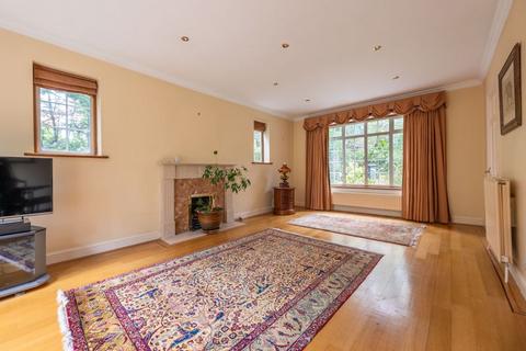 4 bedroom detached house for sale, East Horsley