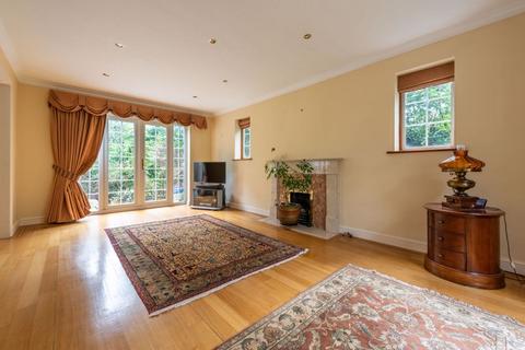 4 bedroom detached house for sale, East Horsley