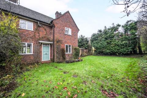 3 bedroom semi-detached house to rent, Thorncombe Street, Guildford GU5