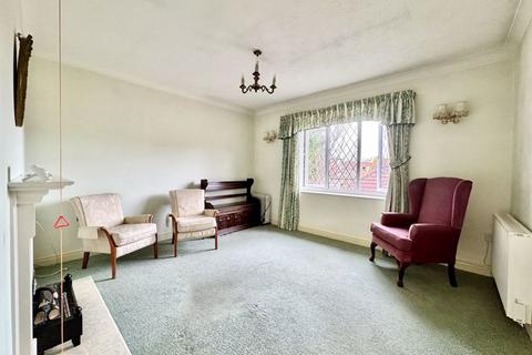 2 bedroom retirement property for sale, Checkley Court, Sutton Coldfield, B76 1GE