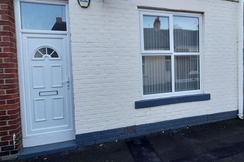 2 bedroom terraced house to rent, Garnet Street, Pallion Sunderland