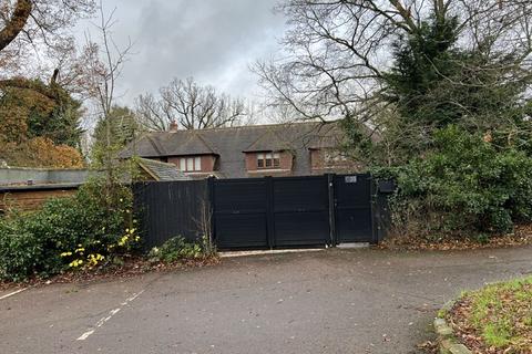undefined, Hertford SG14