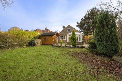 3 bedroom chalet for sale, Courtlands Road, Nutley