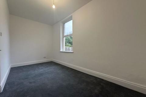 1 bedroom apartment to rent, Avondale Road, Southport PR9