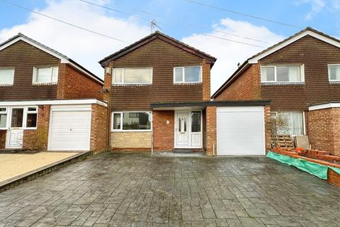 3 bedroom detached house for sale, Kenilworth Close, Manchester