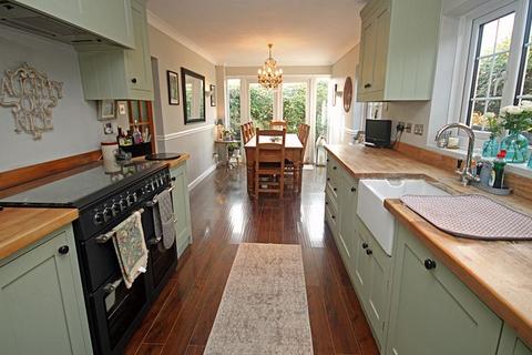 3 bedroom character property for sale, 161, Station Road, Fordingbridge SP6