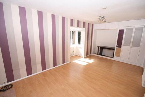 Studio to rent, Pentland Place, Northolt