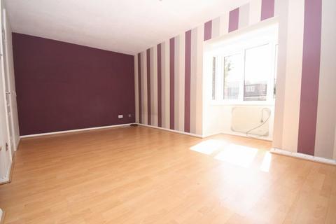 Studio to rent, Pentland Place, Northolt