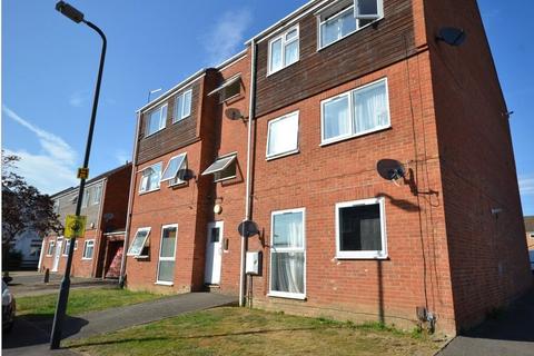 undefined, Rochfords Gardens, Slough, SL2