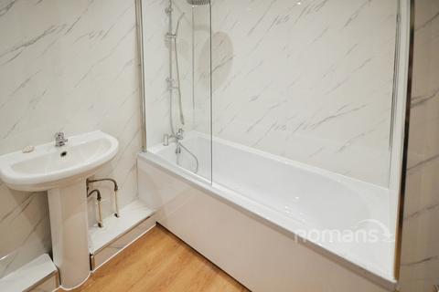 undefined, Rochfords Gardens, Slough, SL2