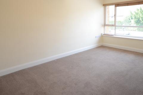 3 bedroom flat to rent, Yorktown Road