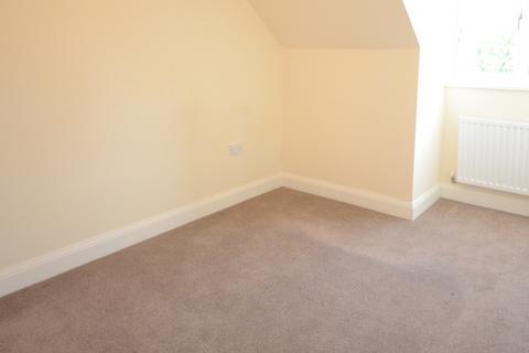 3 bedroom flat to rent, Yorktown Road