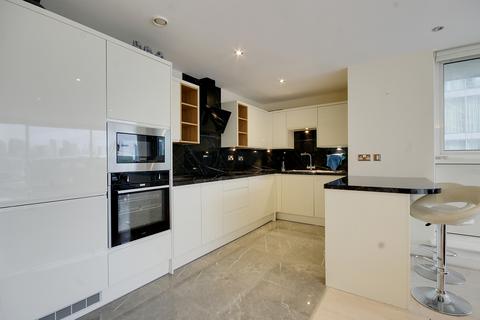 2 bedroom apartment to rent, Balearic Apartments Western Gateway E16