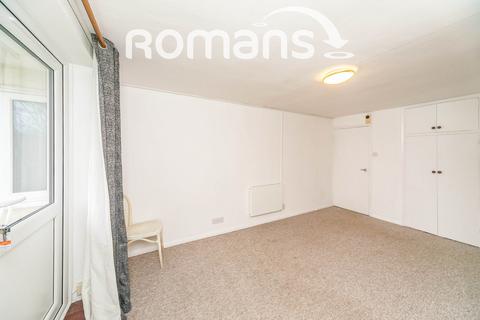 Studio to rent, Kendrick Road, Reading