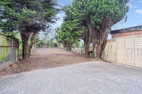 6 Denham Close, Denham, Uxbridge, UB9 4EE