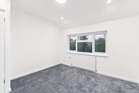 6 Denham Close, Denham, Uxbridge, UB9 4EE