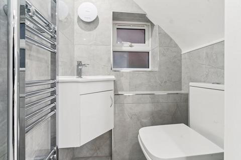 6 Denham Close, Denham, Uxbridge, UB9 4EE