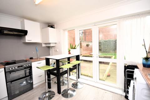 2 bedroom end of terrace house to rent, Aylesbury HP19