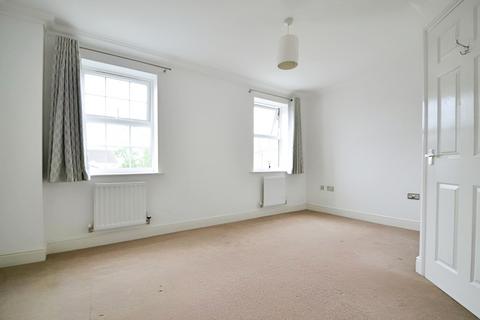 3 bedroom property to rent, Buckingham MK18