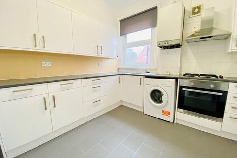 1 bedroom apartment to rent, Chatsworth Road