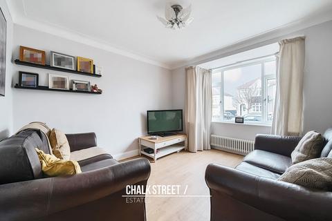 129 Stanley Road, Hornchurch, RM12 4JP