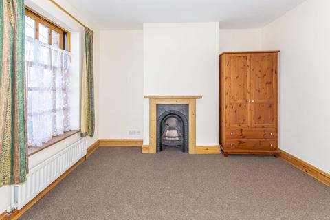 2 bedroom terraced house to rent, Radcliffe Road, Stamford, PE9