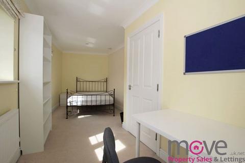 1 bedroom in a house share to rent, Brookbank Close, Cheltenham GL50