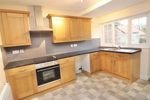 2 bedroom terraced house to rent, Meltonby