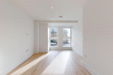 Studio to rent, Beverley Way