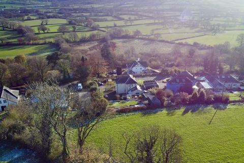 3 bedroom detached house for sale, Llanwnnen Road, Lampeter, SA48